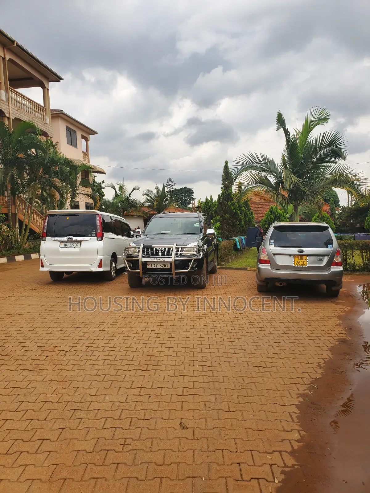 20bdrm Mansion in Nansana Kukasawe, Central Division for rent