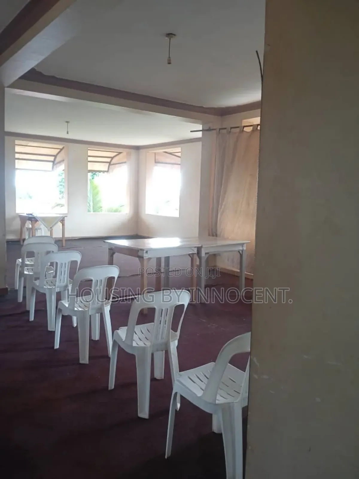 20bdrm Mansion in Nansana Kukasawe, Central Division for rent