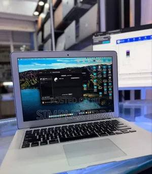 Laptop Apple MacBook Air 2015 4GB Intel Core i5 SSD 140GB