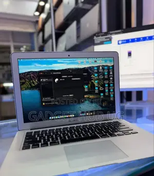 Laptop Apple MacBook Air 2015 4GB Intel Core i5 SSD 140GB