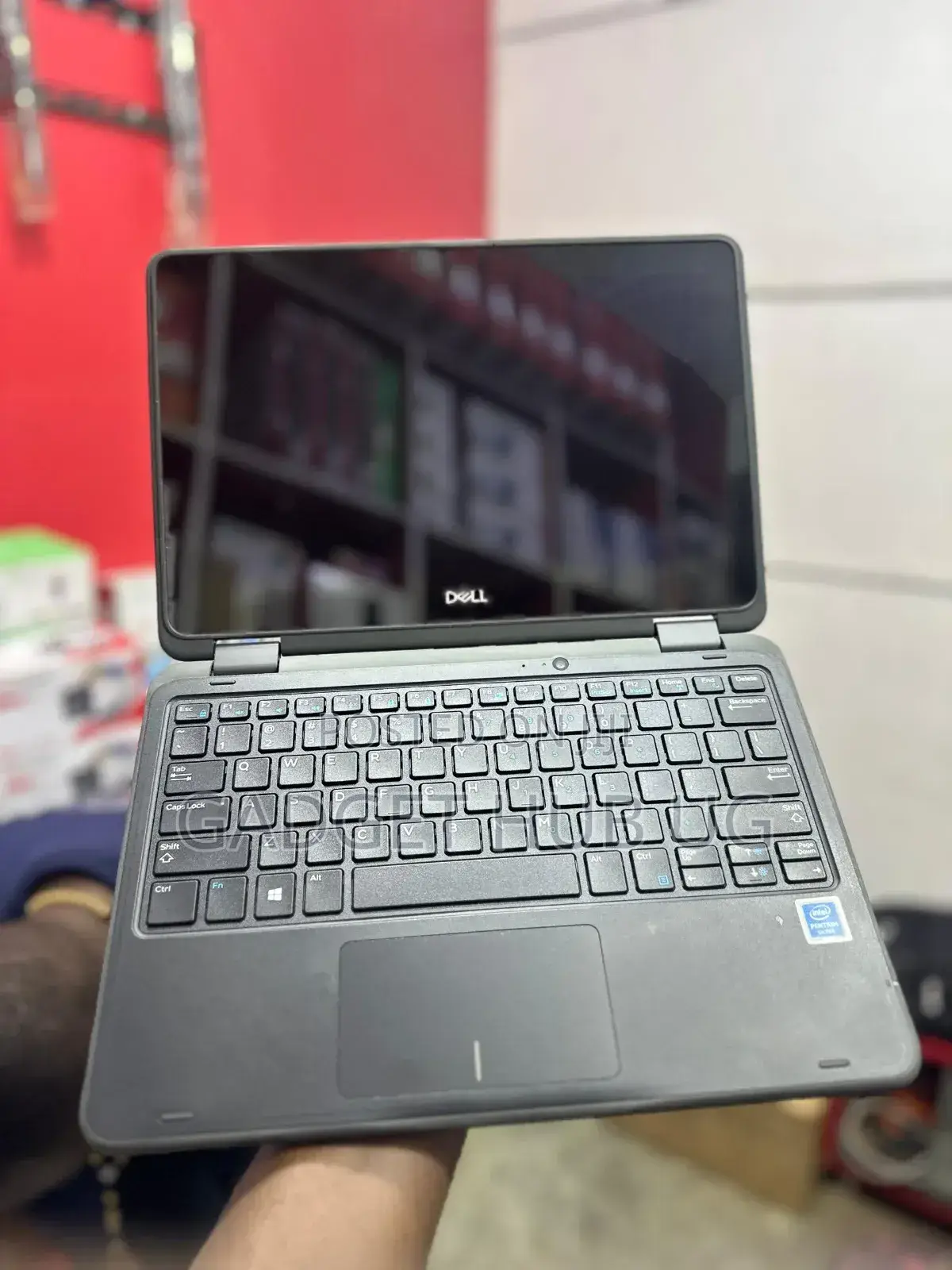 Laptop Dell Latitude 3189 4GB Intel Celeron SSD 128GB