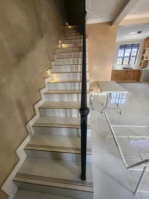 4bdrm Duplex in Kira Mulawa for rent