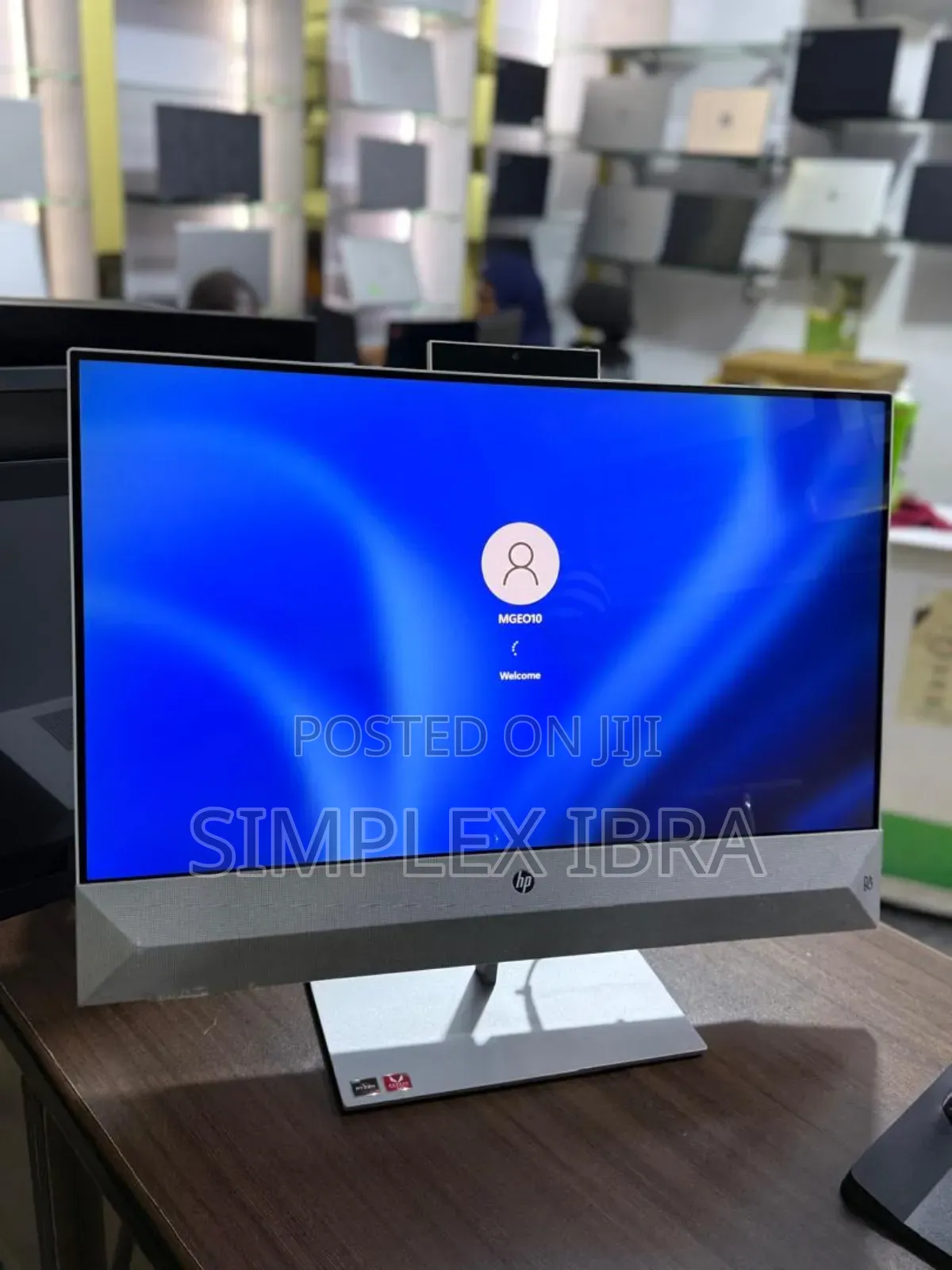 Desktop Computer HP 290 G9 All-in-One 8GB AMD Ryzen 7 SSHD (Hybrid) 2T