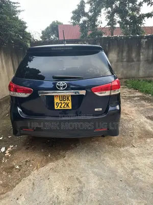 Toyota Wish 2010 Blue