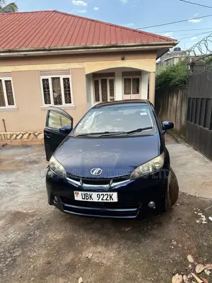 Toyota Wish 2010 Blue