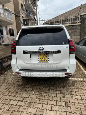 Toyota Land Cruiser Prado 2021 White