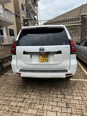 Toyota Land Cruiser Prado 2021 White