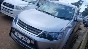 Mitsubishi Outlander 2009 Silver