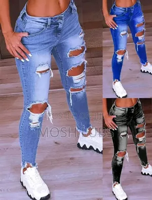 Distressed Baggy Jeans