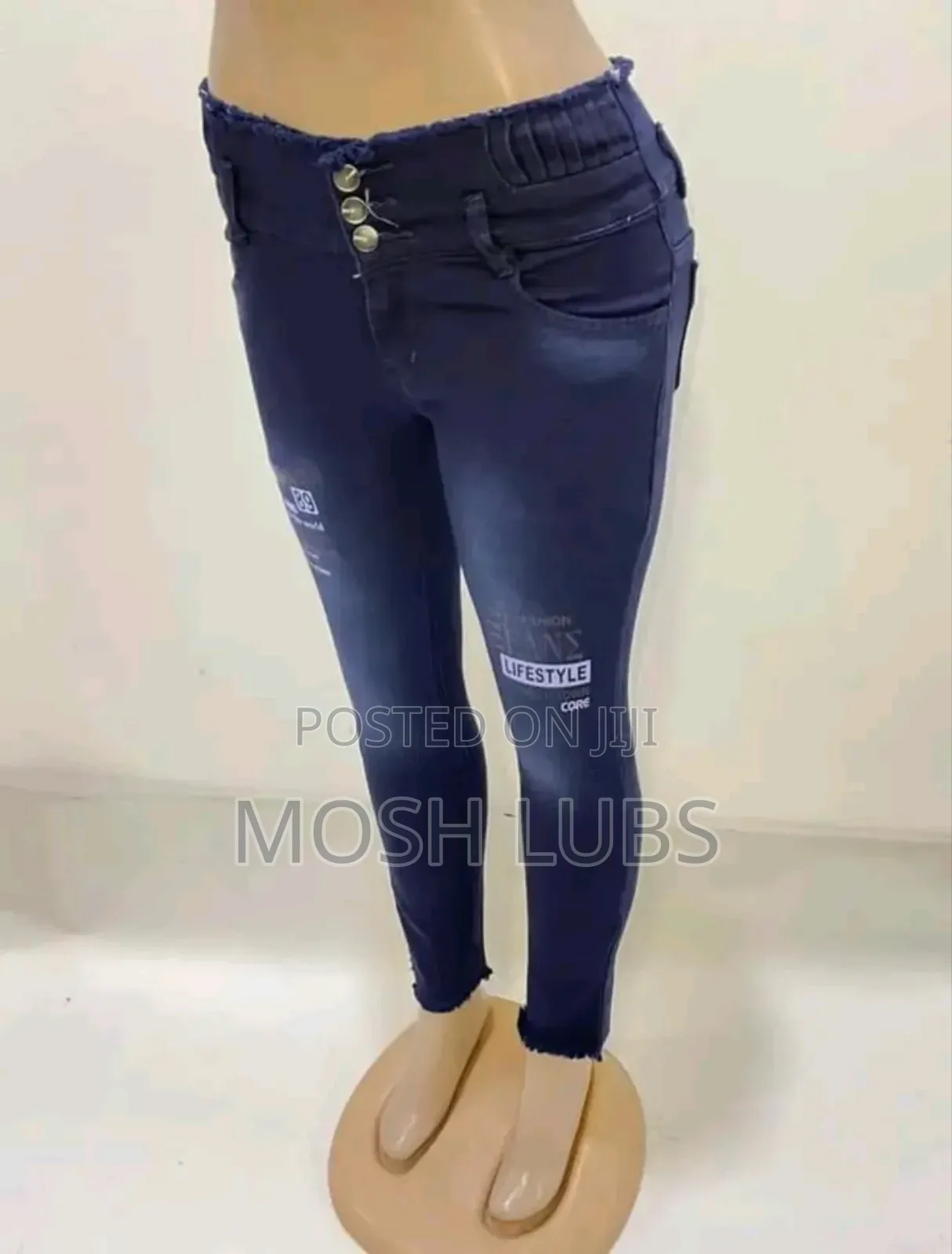 Distressed Baggy Jeans