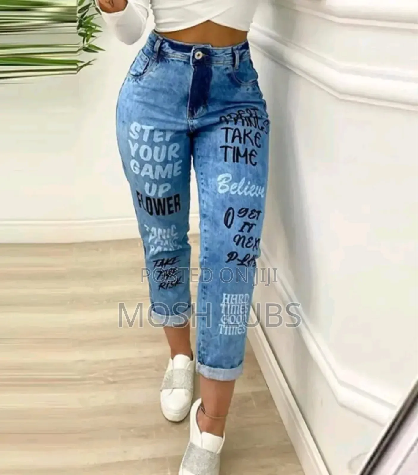 Distressed Baggy Jeans