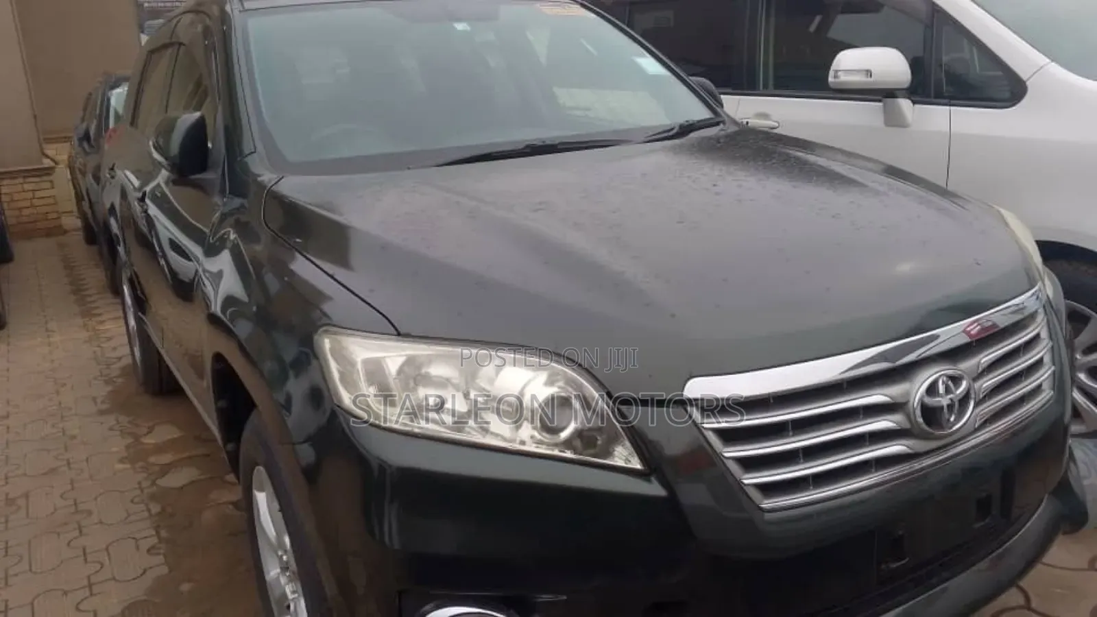 Toyota Vanguard 2012 Green