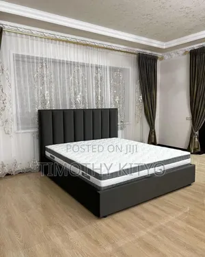 5x6 Bed in Good Fabric and Classic