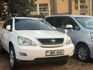 Toyota Harrier 2009 White