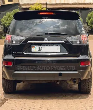 Mitsubishi Outlander 2012 Black