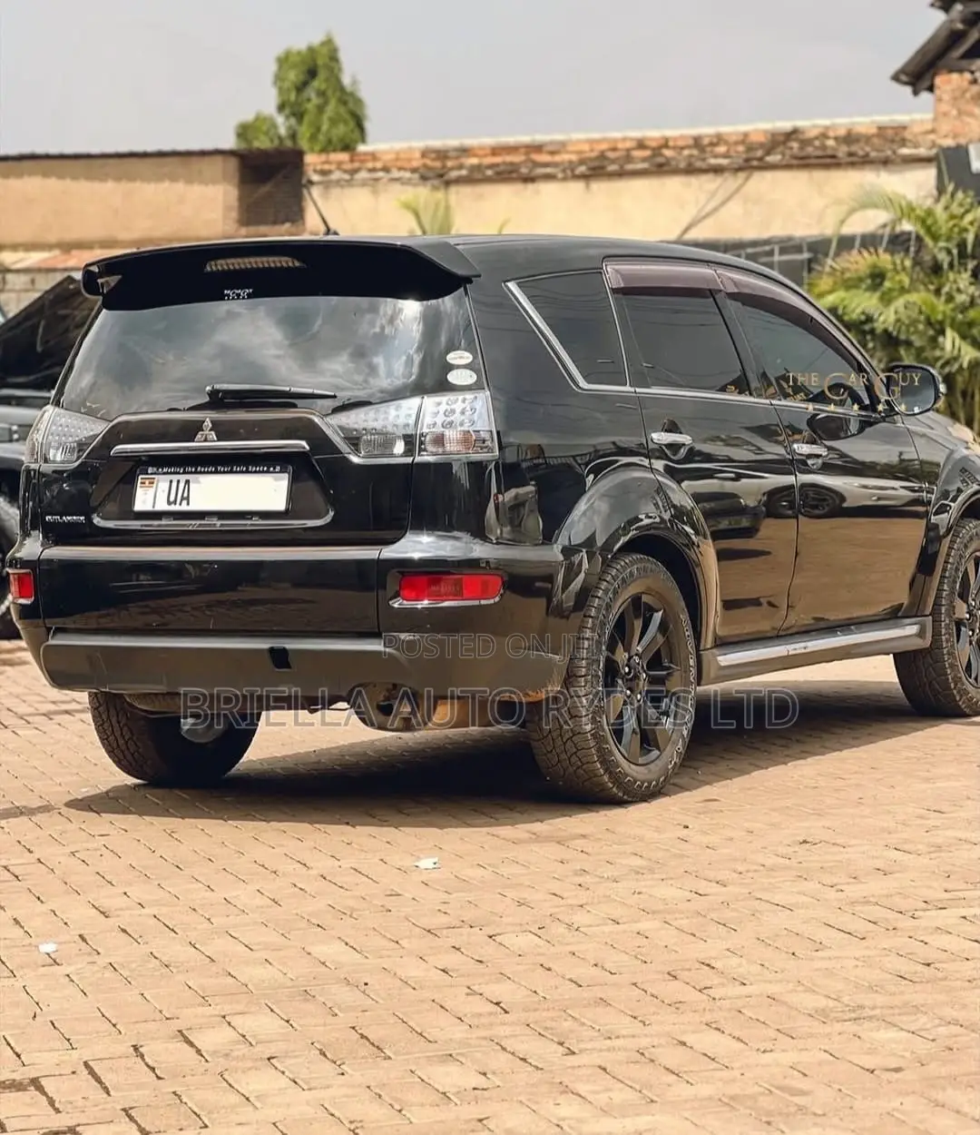 Mitsubishi Outlander 2012 Black