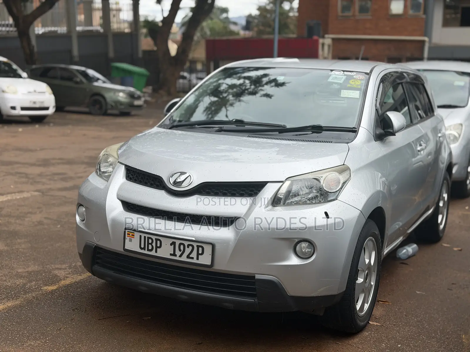 Toyota IST 2010 Silver