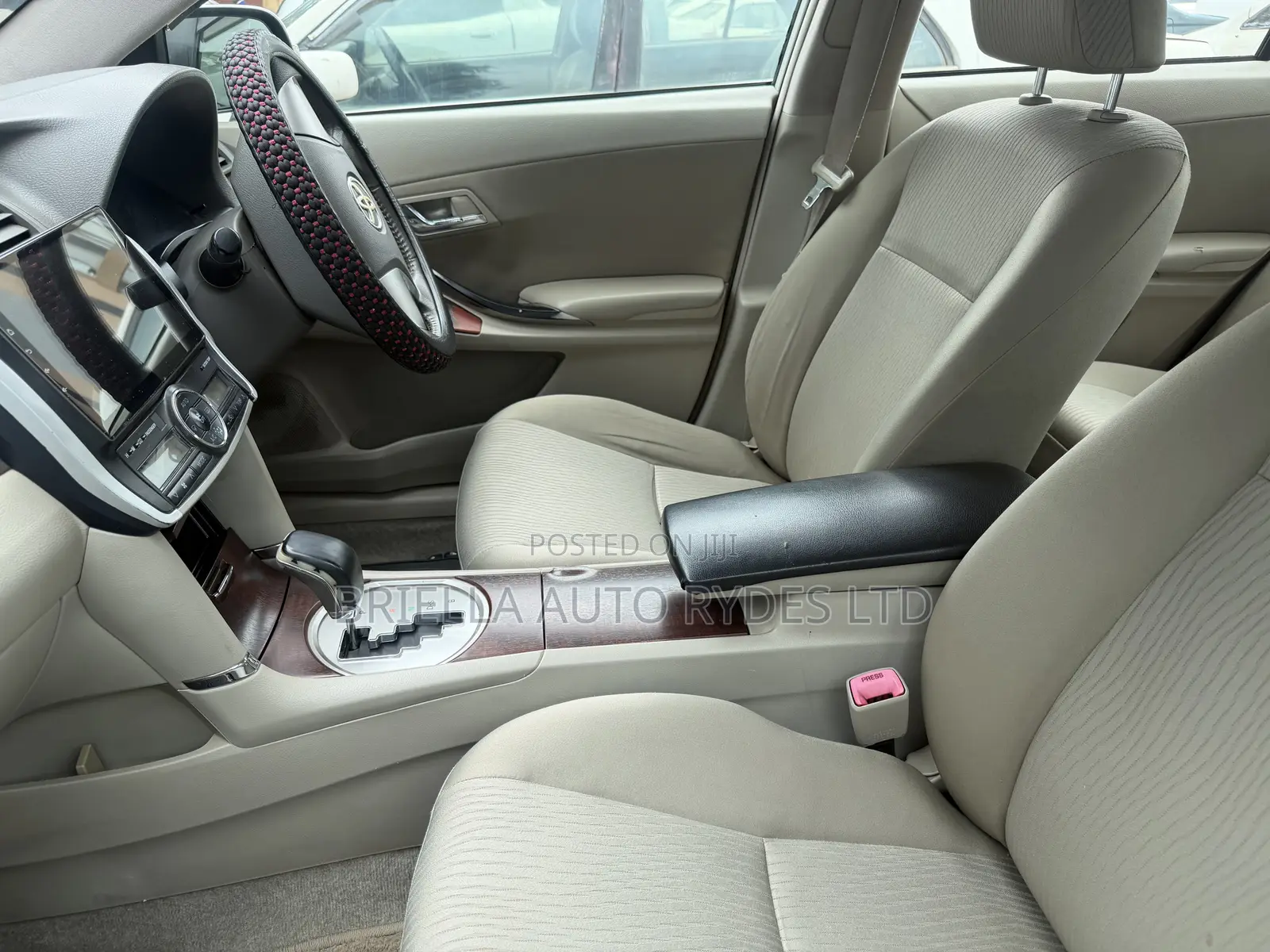 Toyota Premio 2011 White