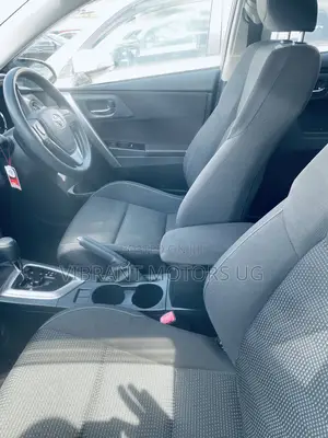Toyota Auris 2014 Silver