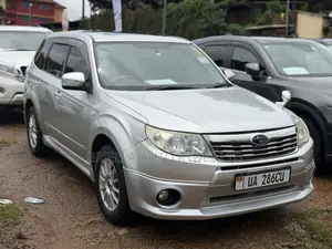 Subaru Forester 2011 Silver