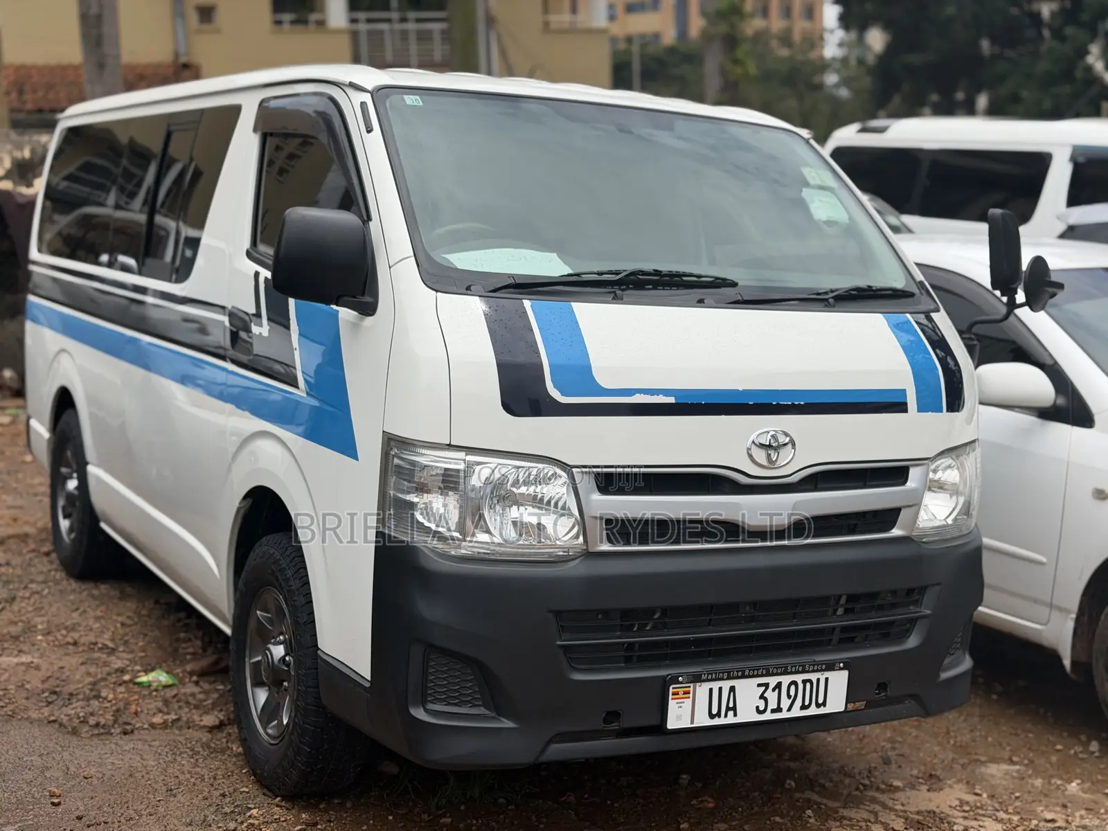 Toyota HiAce 2014 White