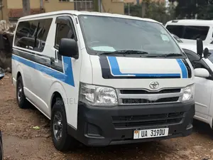 Toyota HiAce 2014 White