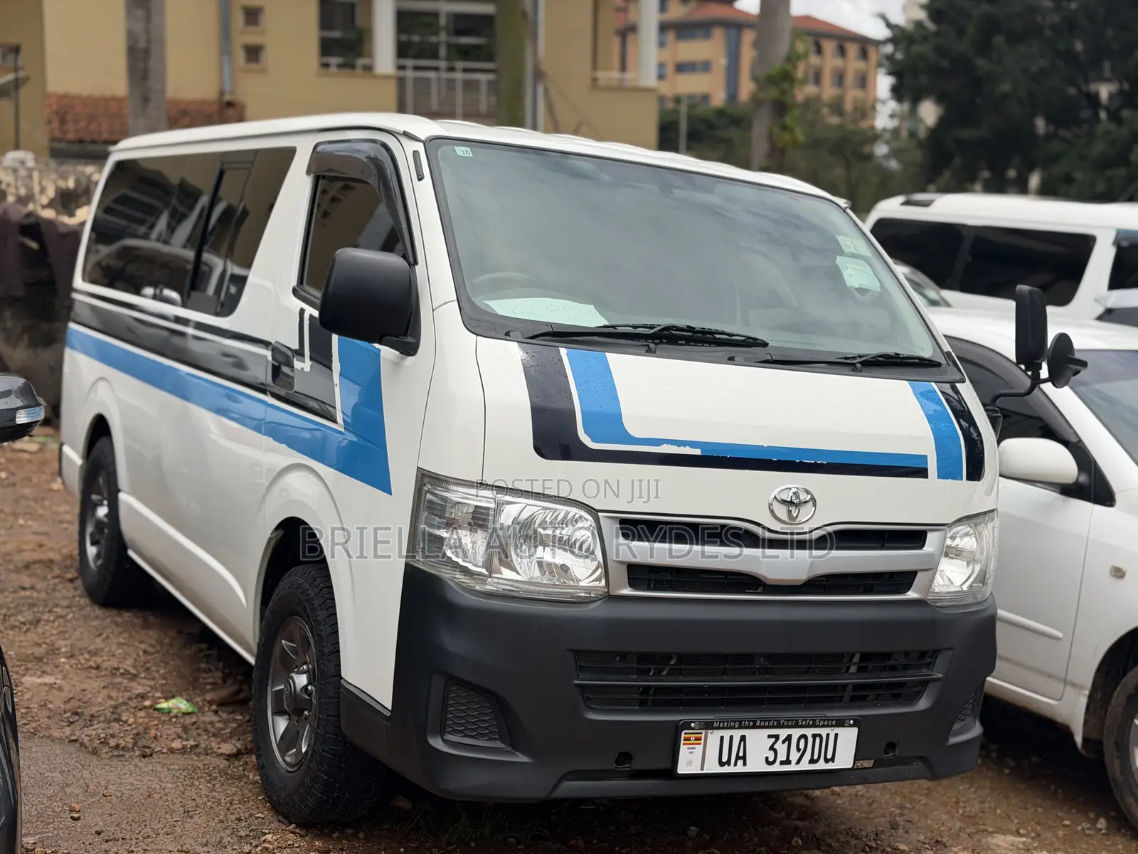 Toyota HiAce 2014 White