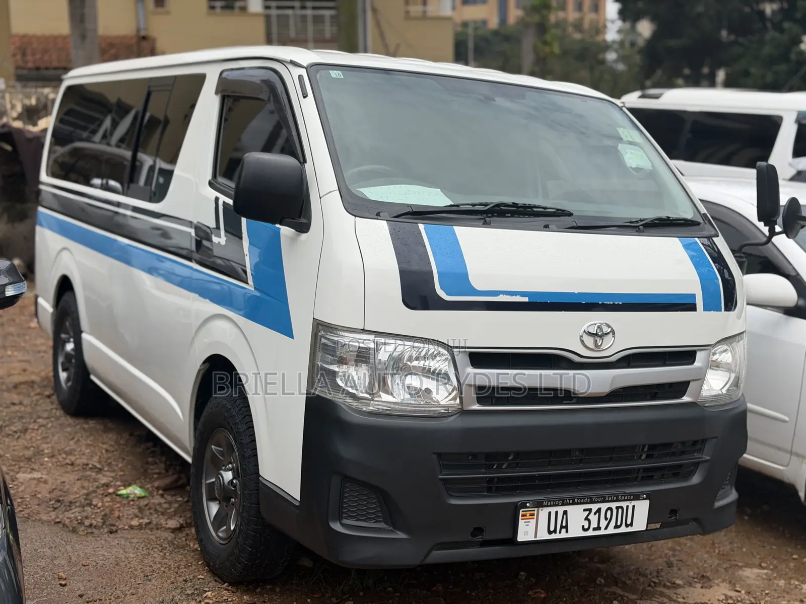 Toyota HiAce 2014 White