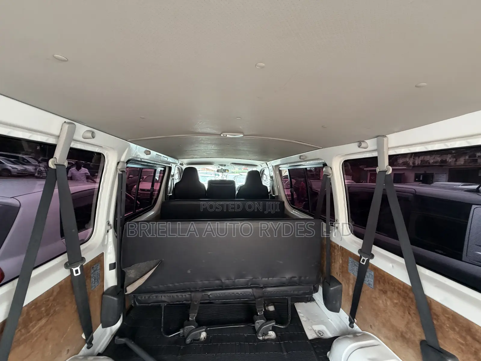 Toyota HiAce 2014 White