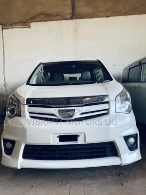 Toyota Noah 2011 White