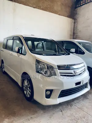Toyota Noah 2011 White