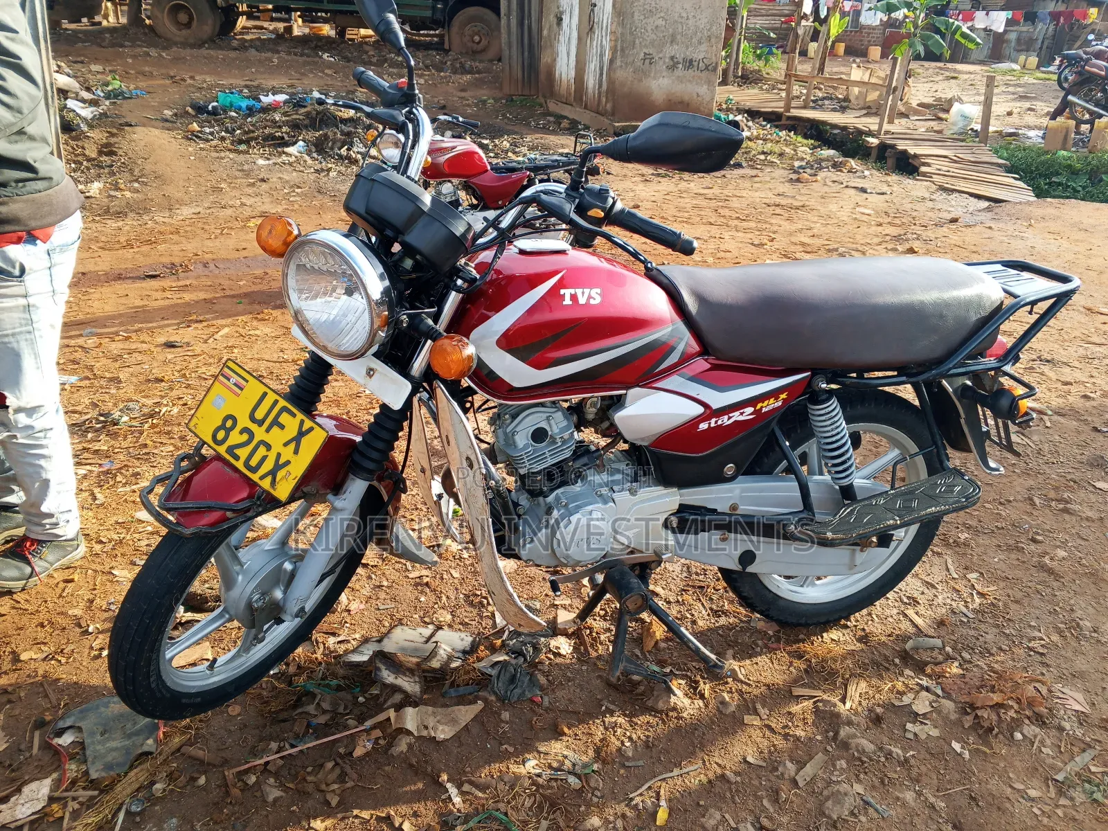 TVS HLX 125 2024 Red