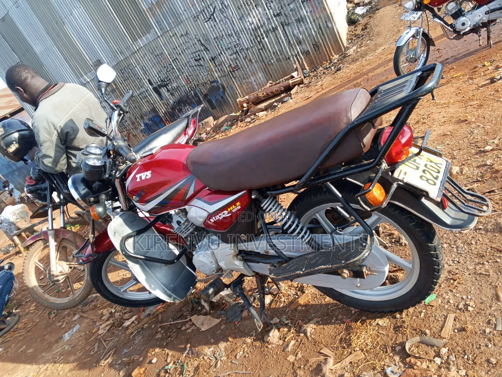 TVS HLX 125 2024 Red