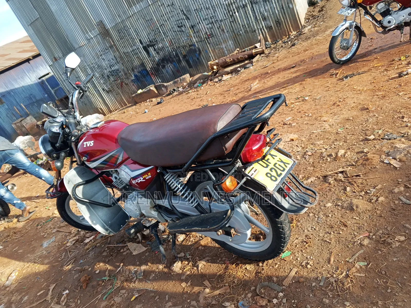 TVS HLX 125 2024 Red