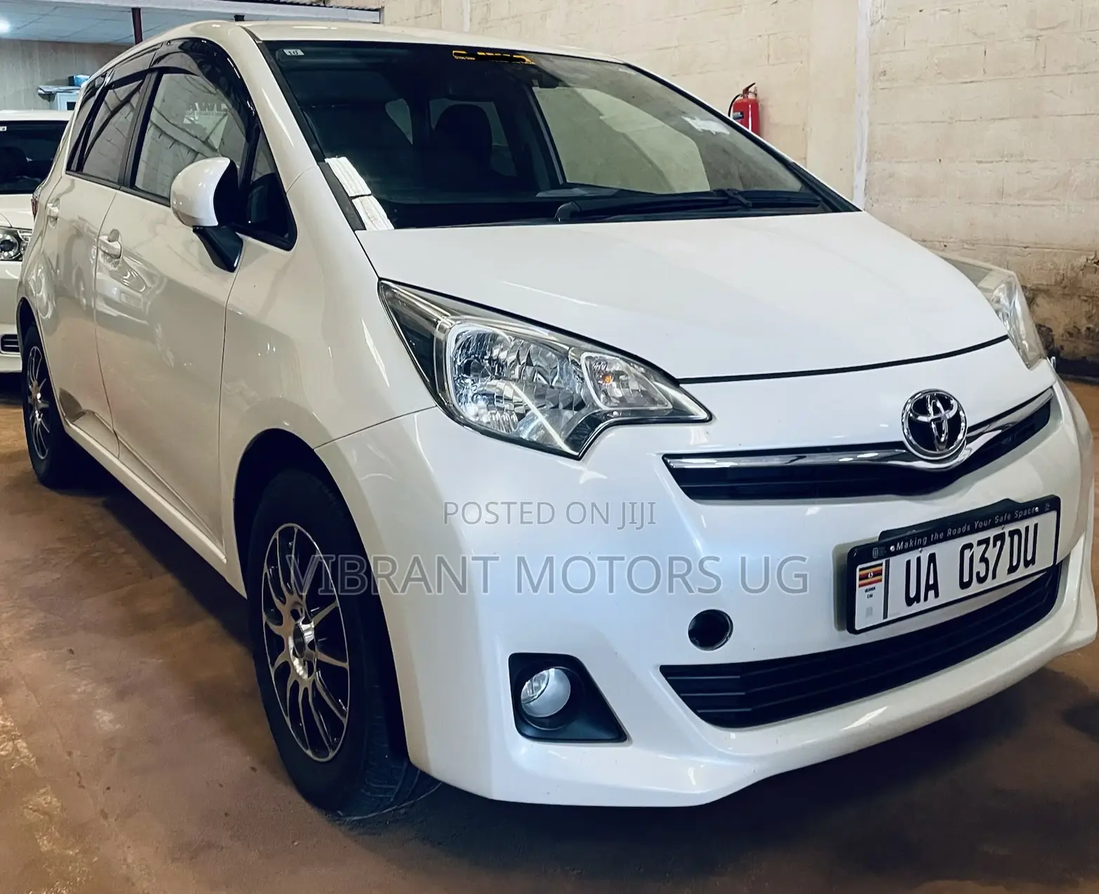 Toyota Ractis 1.5 FWD 2012 White