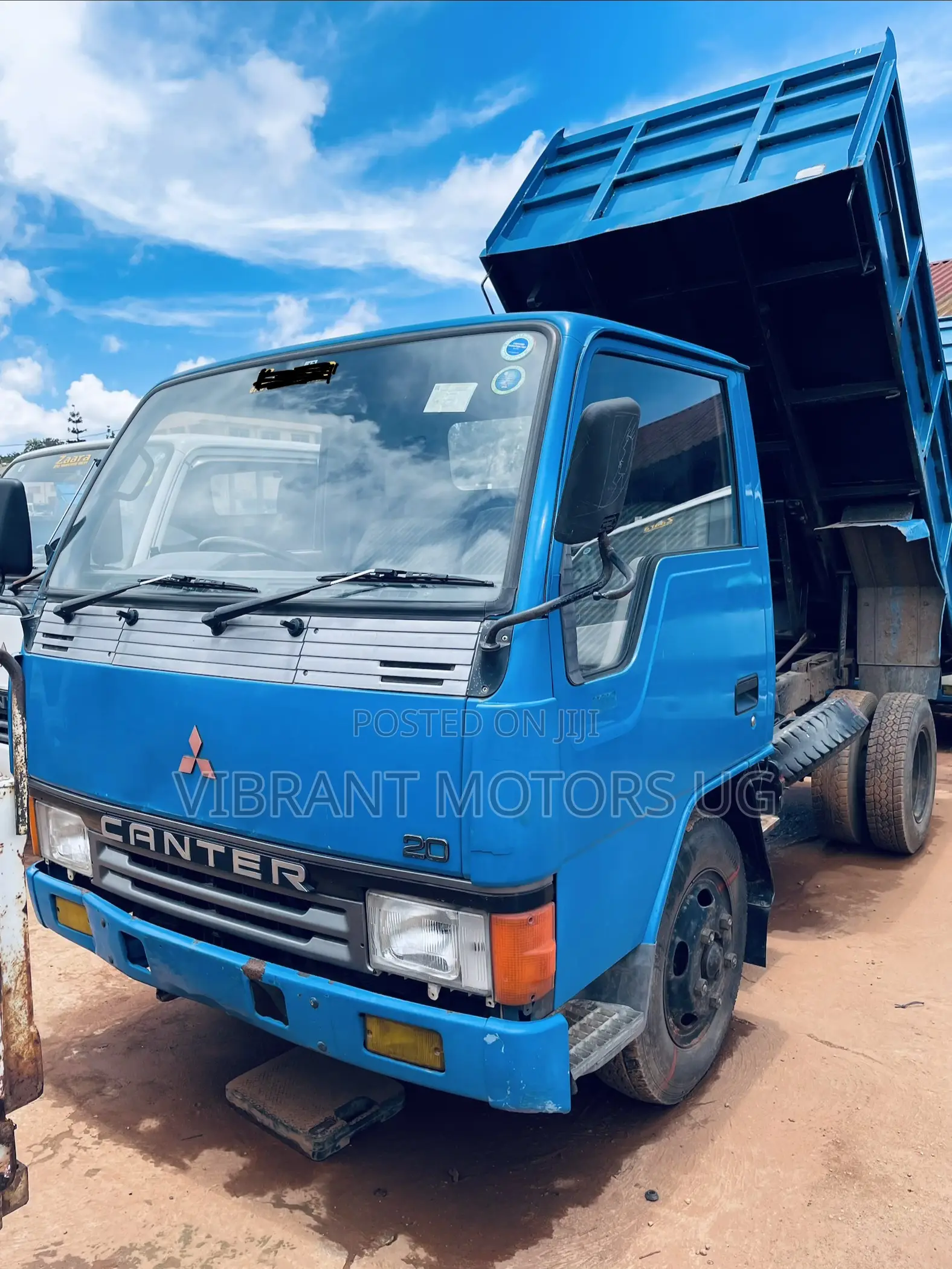 Mitisubishi Canter Tipper