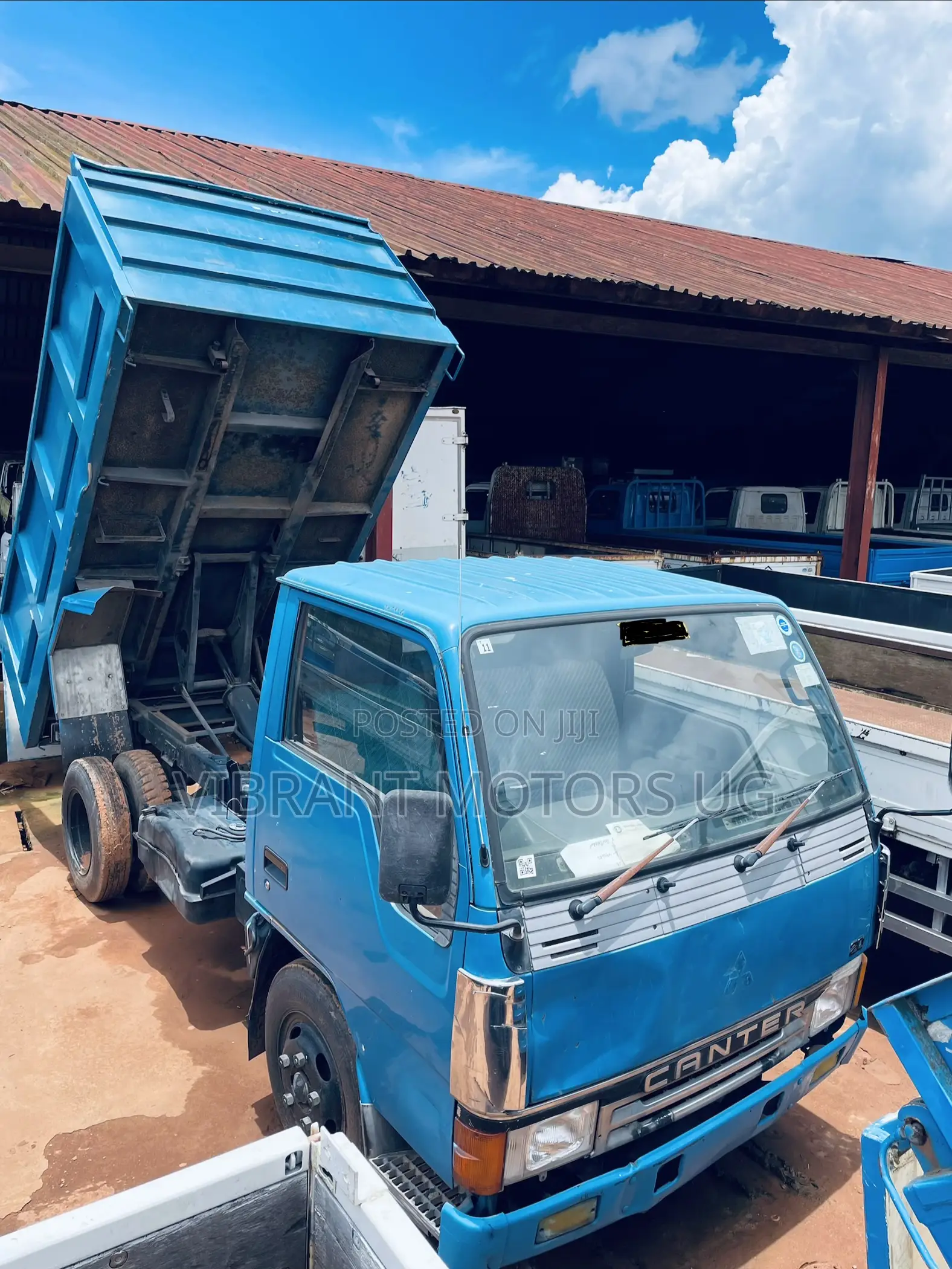 Mitisubishi Canter Tipper