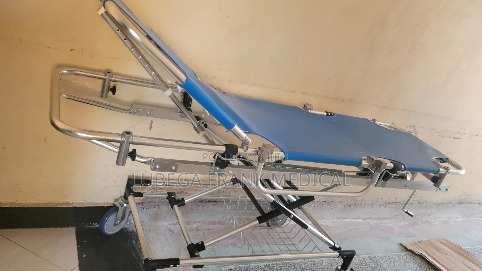 Patient Stretcher/Trolley With a Crank