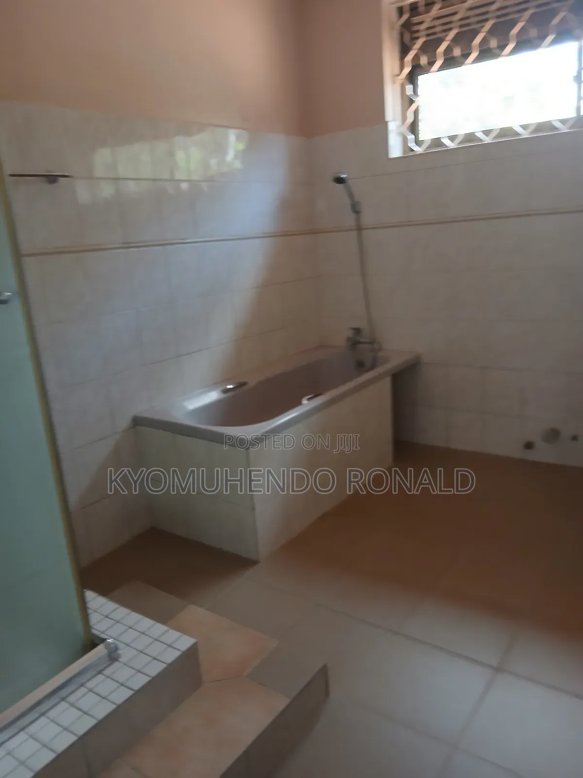 7bdrm Apartment in Nagulu, Nakawa for rent