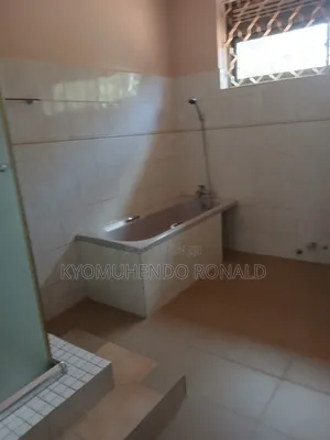 7bdrm Apartment in Nagulu, Nakawa for rent