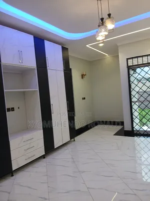4bdrm House in Kisaasi, Nakawa for sale