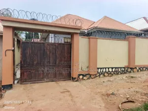 3bdrm House in Kyanja, Nakawa for rent