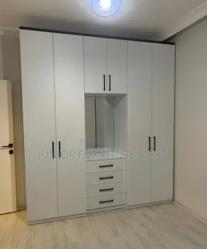 Modern Fixed Wardrope