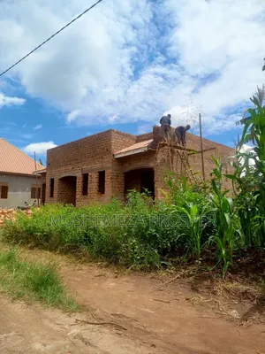 3bdrm House in Luwero TC for sale