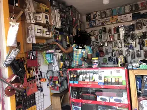 Electronics and Accessories Shop in Mutungo Bbiina