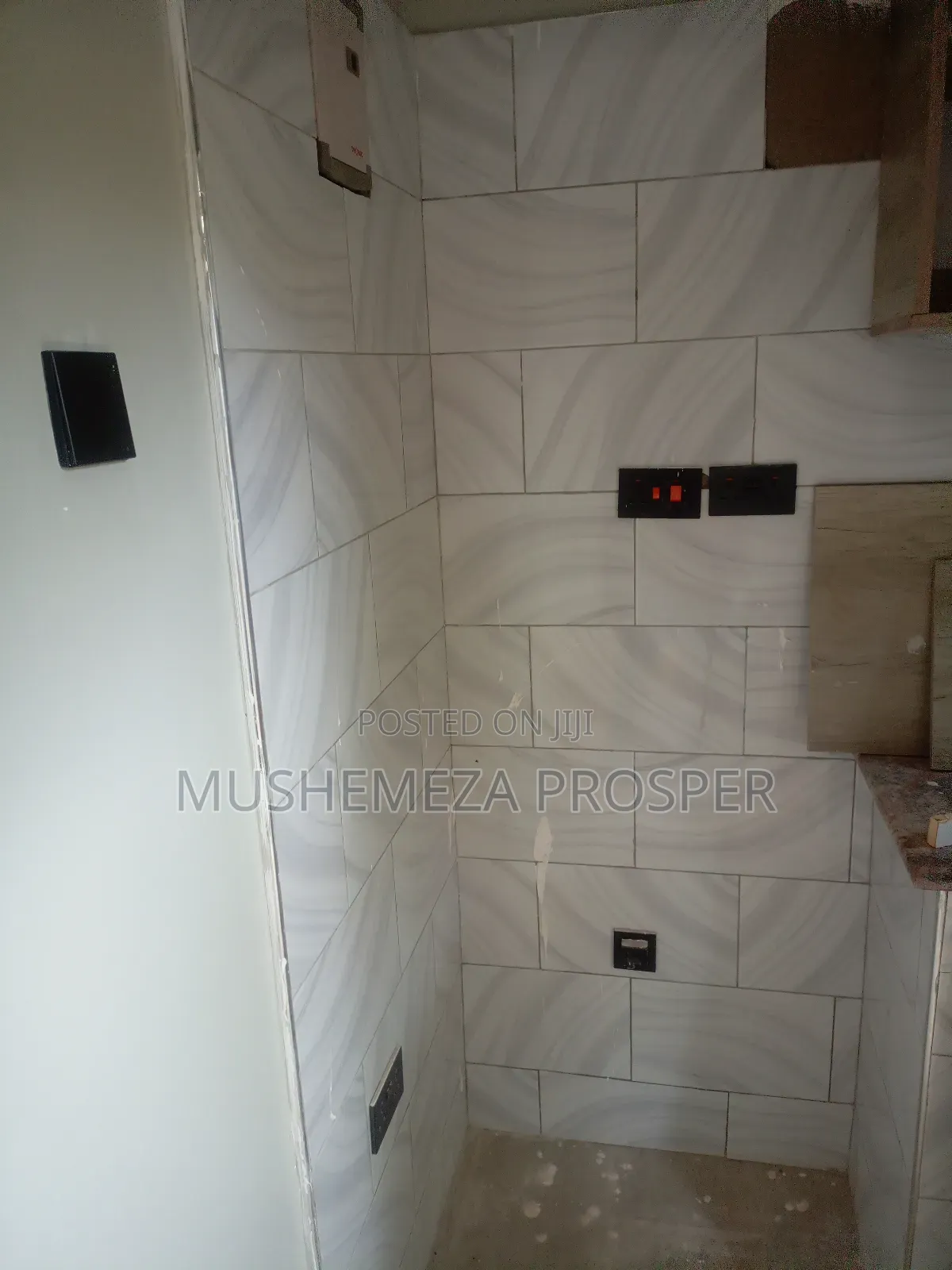 Furnished 6bdrm Block of Flats in Division A for sale