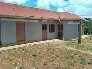 1bdrm Bungalow in Lweza Entebbe Road, Central Division for rent