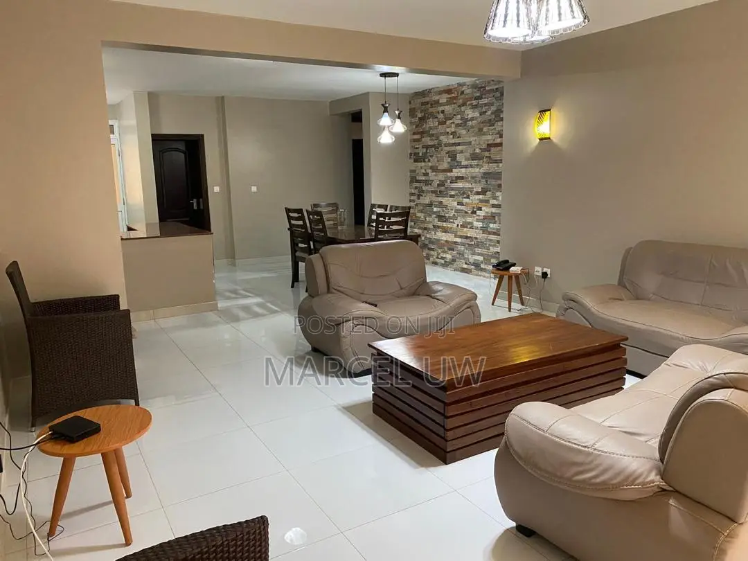 Furnished 4bdrm Apartment in Green Top Condos, Wakiso / Wakiso for rent