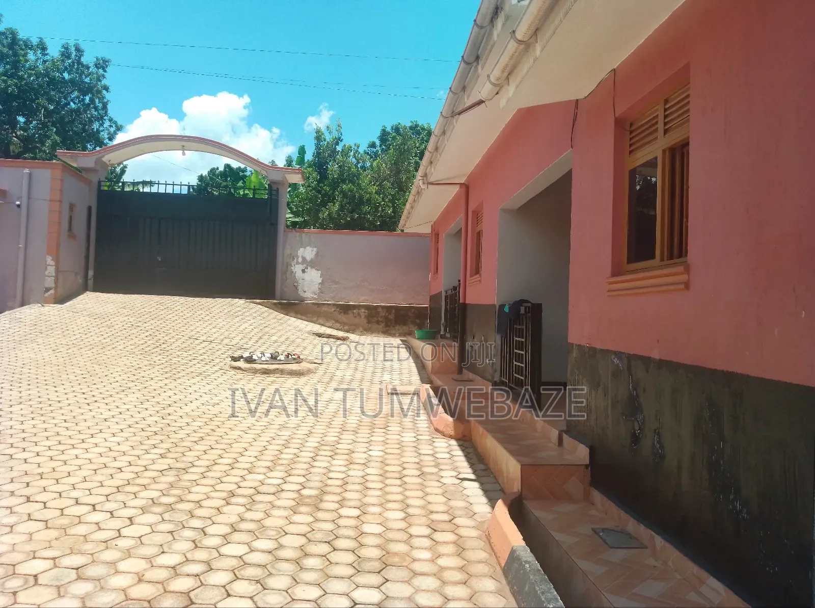 1bdrm House in Lweza, Central Division for rent