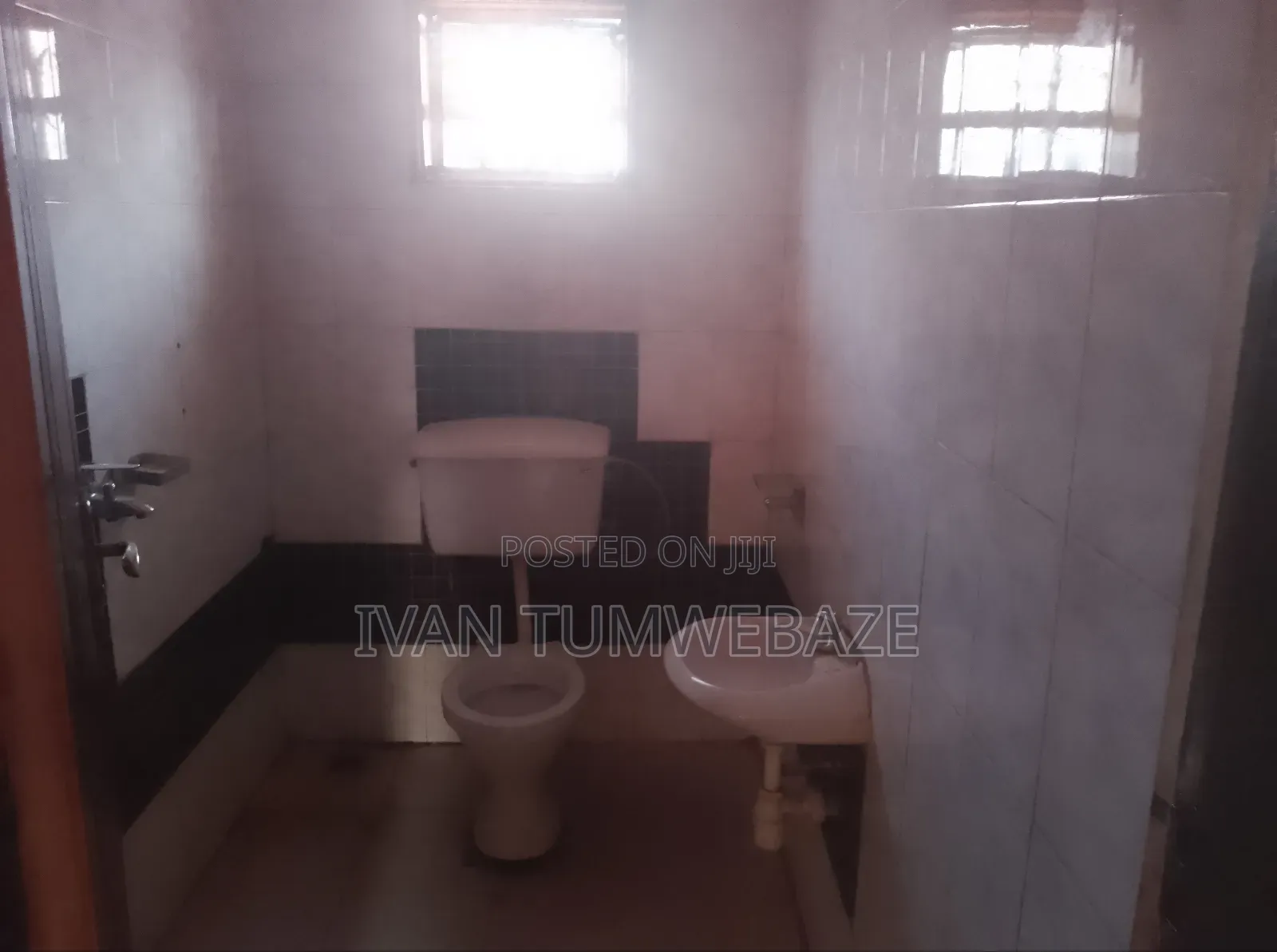 1bdrm House in Lweza, Central Division for rent